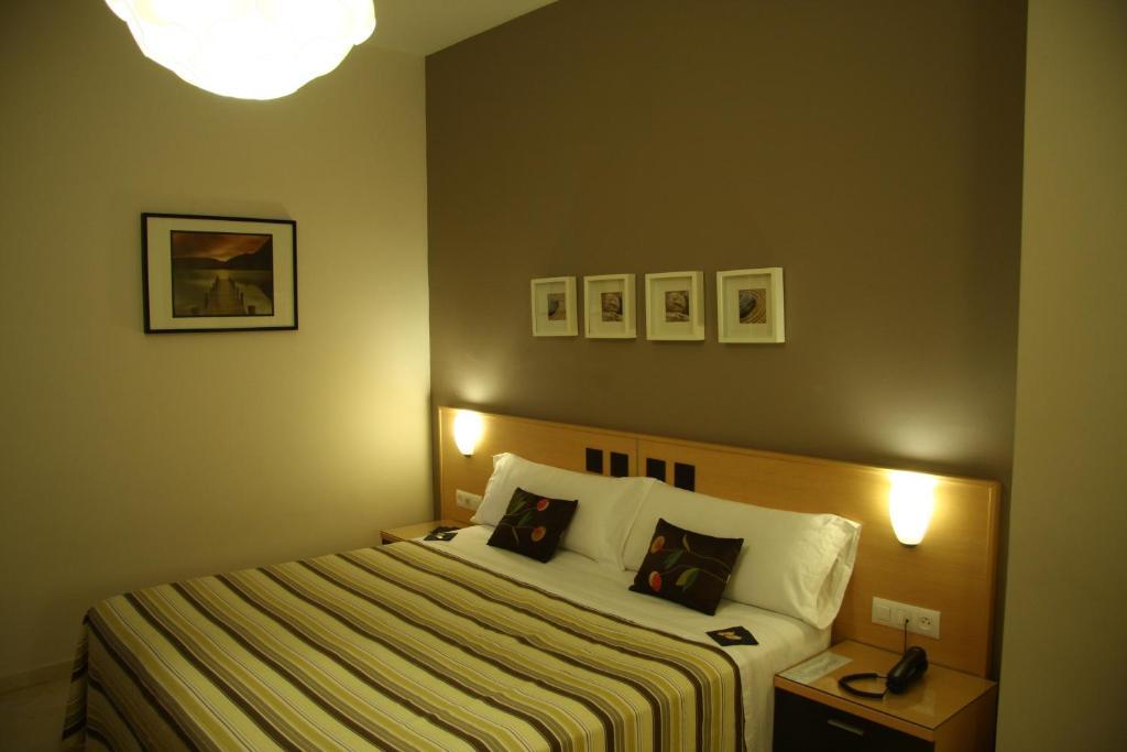 Hostal Albero By Eme Hoteles Sanlúcar la Mayor Quarto foto